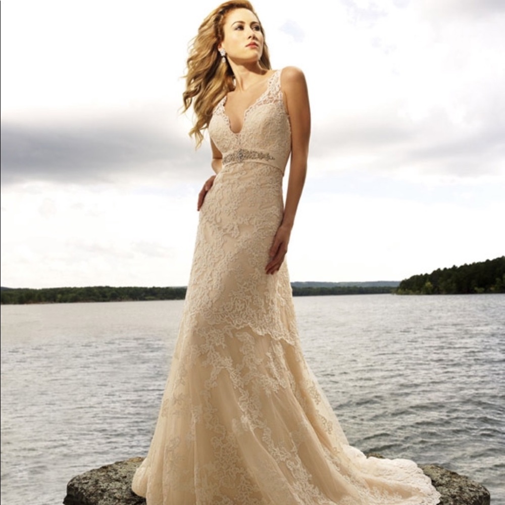 Allure 8634 wedding dress
